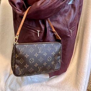Louis Vuitton Pochette Accessories